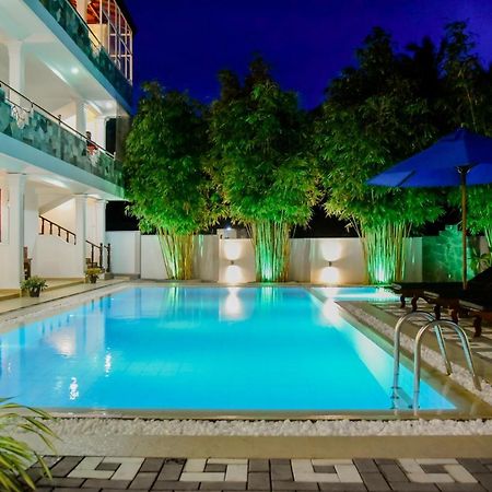 Villa De White Sambur 希克杜沃 外观 照片