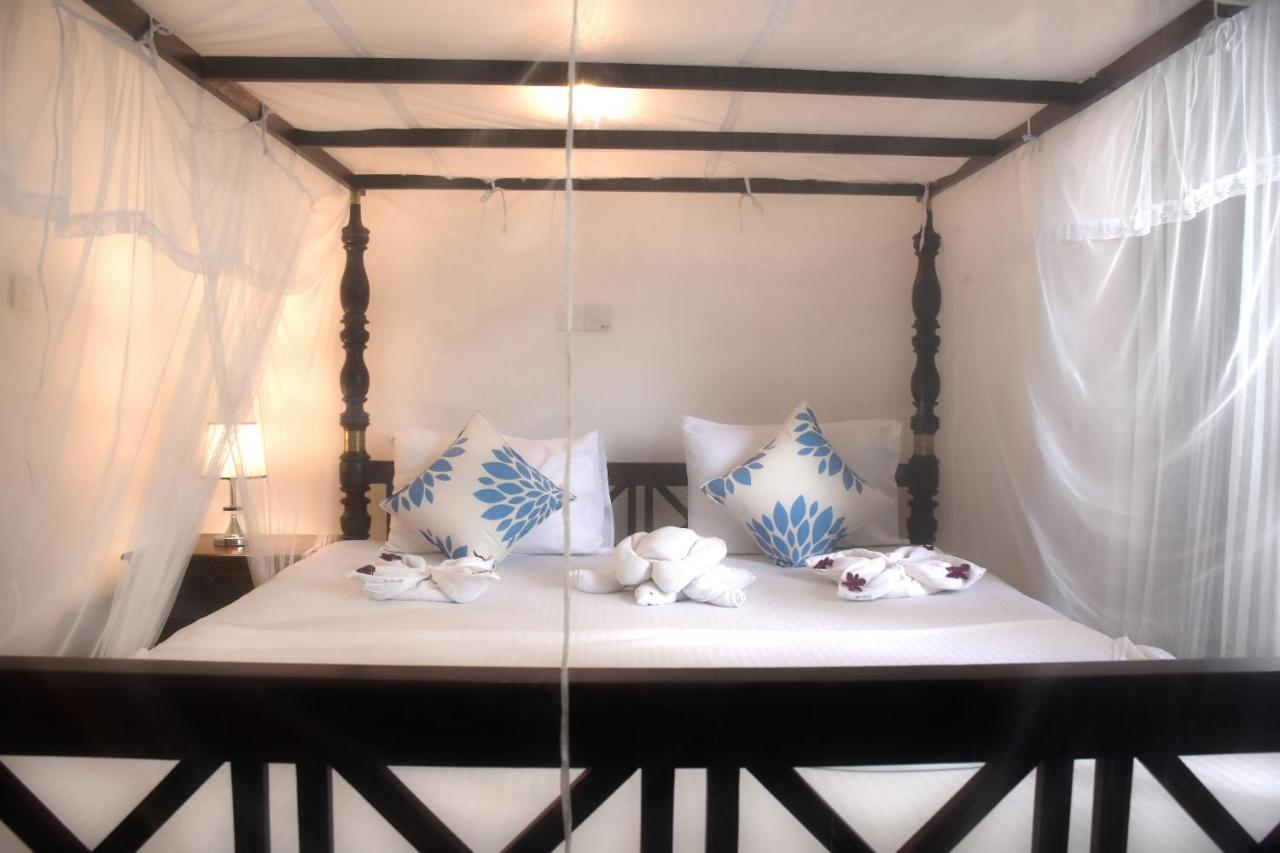 Villa De White Sambur 希克杜沃 外观 照片