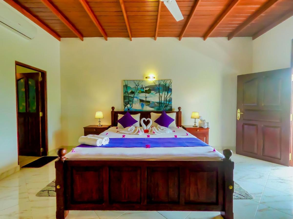 Villa De White Sambur 希克杜沃 外观 照片