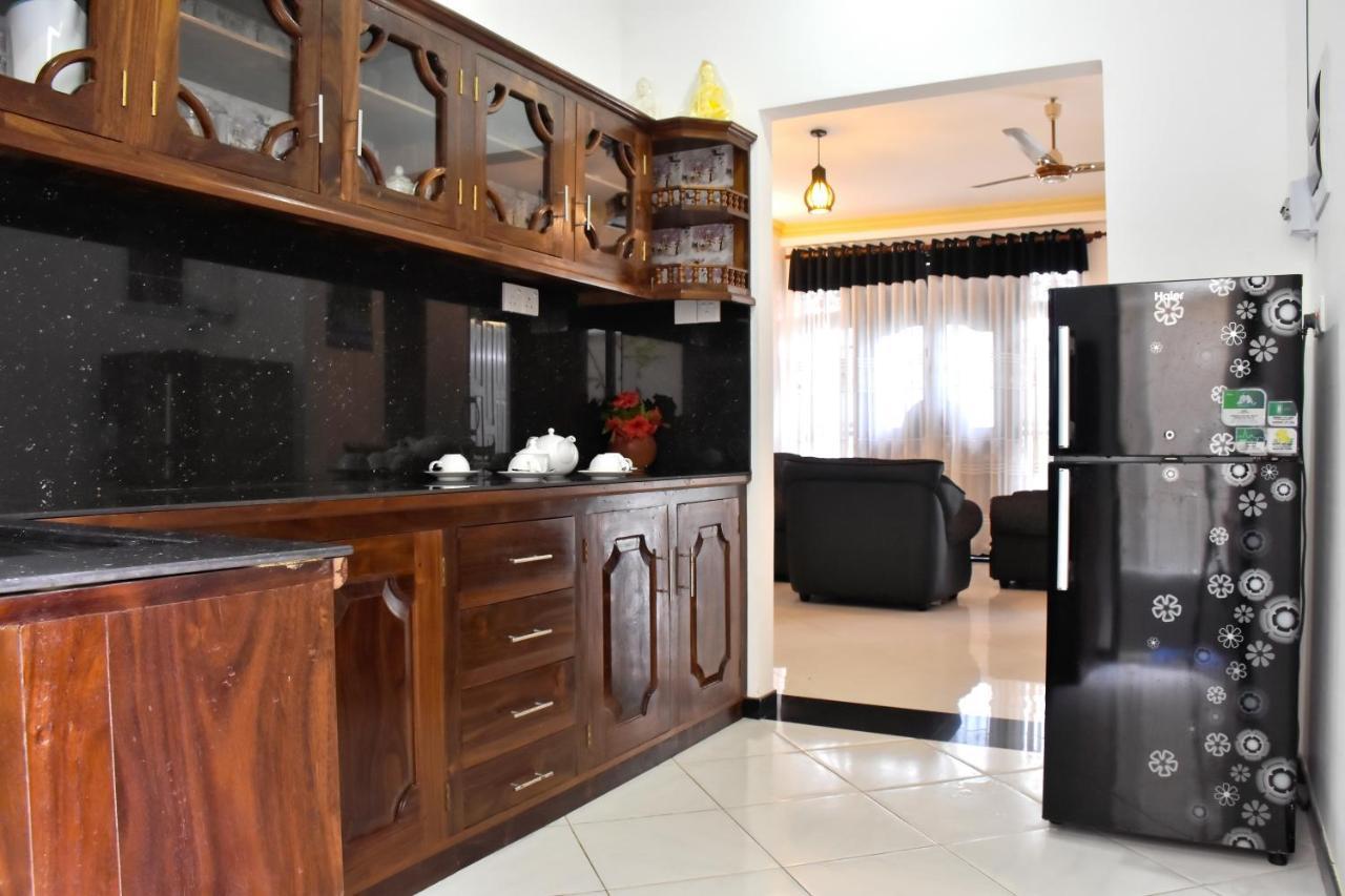 Villa De White Sambur 希克杜沃 外观 照片