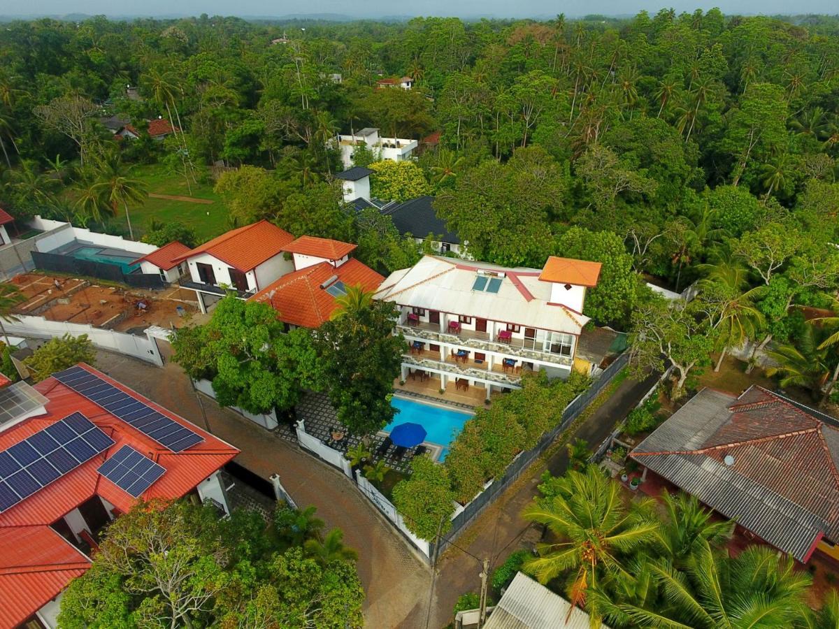 Villa De White Sambur 希克杜沃 外观 照片