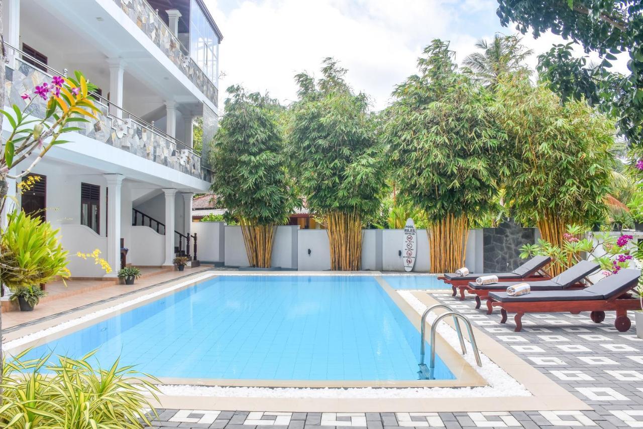 Villa De White Sambur 希克杜沃 外观 照片