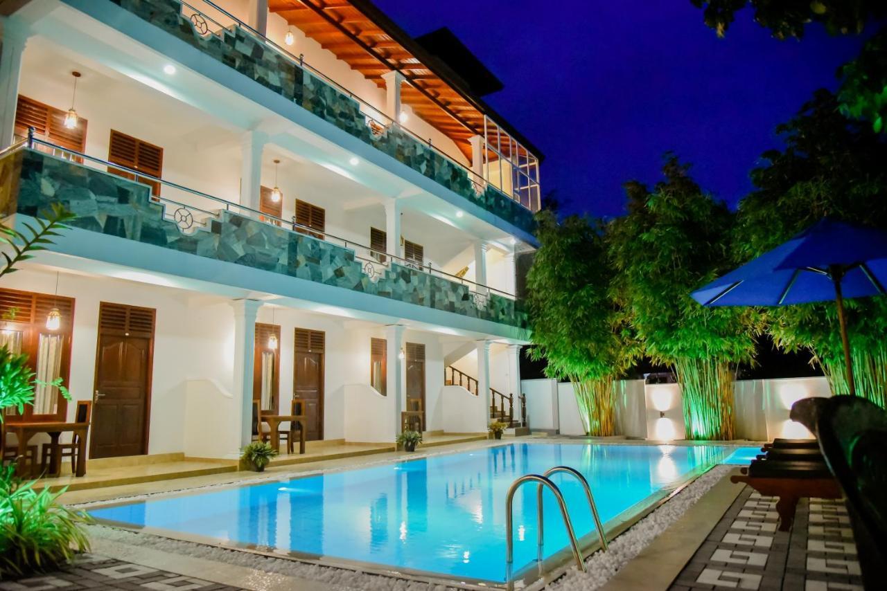Villa De White Sambur 希克杜沃 外观 照片