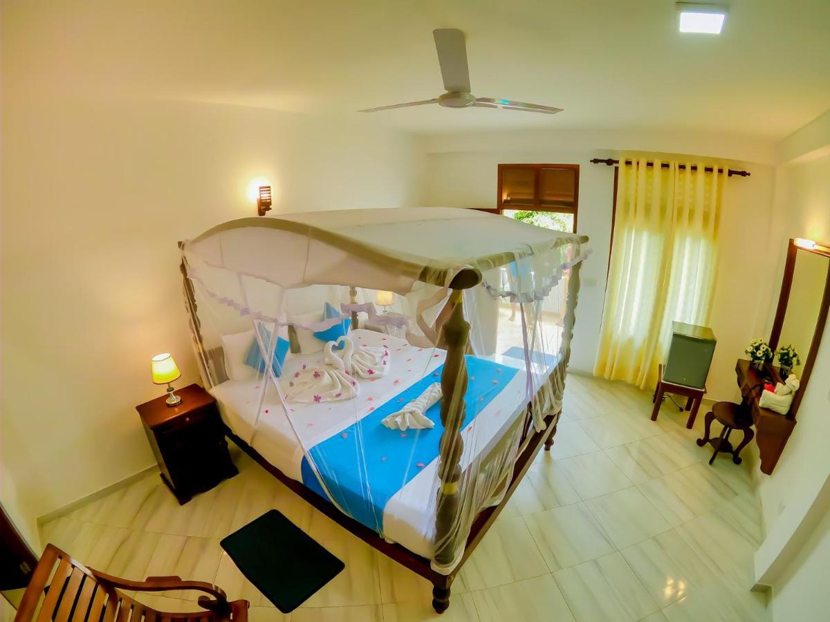 Villa De White Sambur 希克杜沃 外观 照片