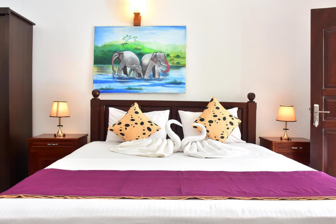 Villa De White Sambur 希克杜沃 外观 照片