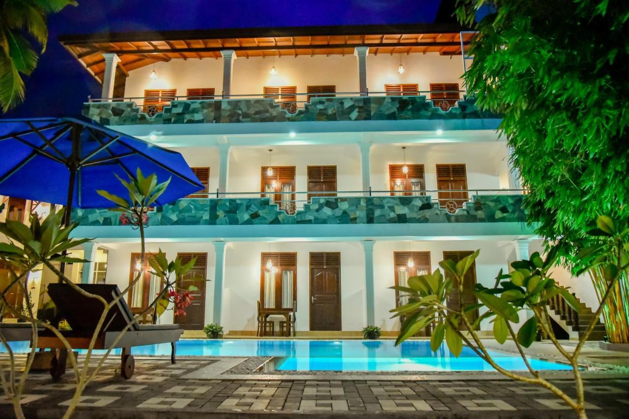 Villa De White Sambur 希克杜沃 外观 照片