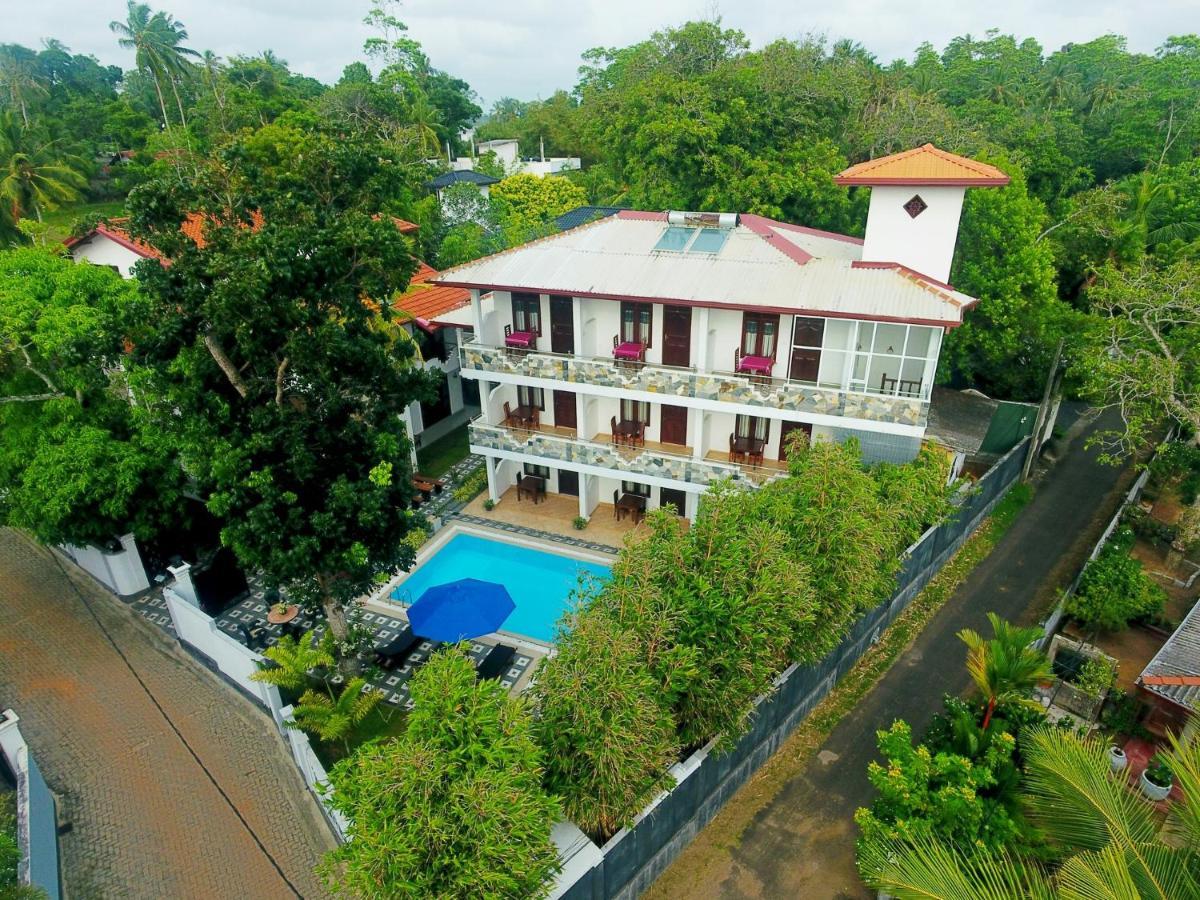 Villa De White Sambur 希克杜沃 外观 照片